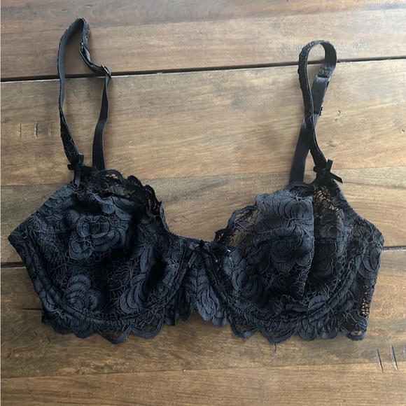 Adore Me Black Lace Set - Picture 5 of 6